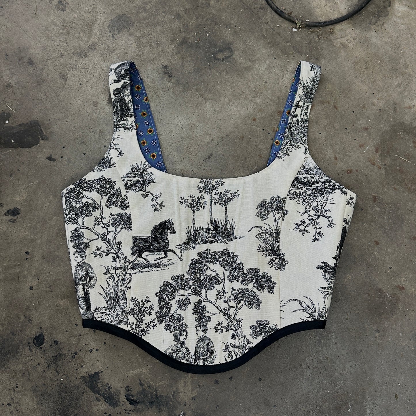 toile and trouble (lg/xl)