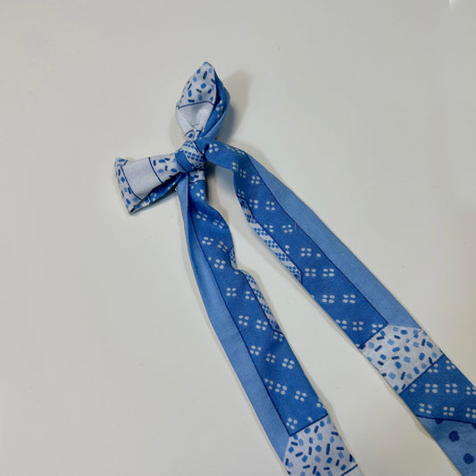 hair bow - light blue quilted