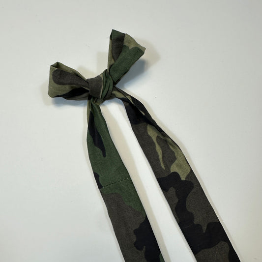 hair bow - green army camo