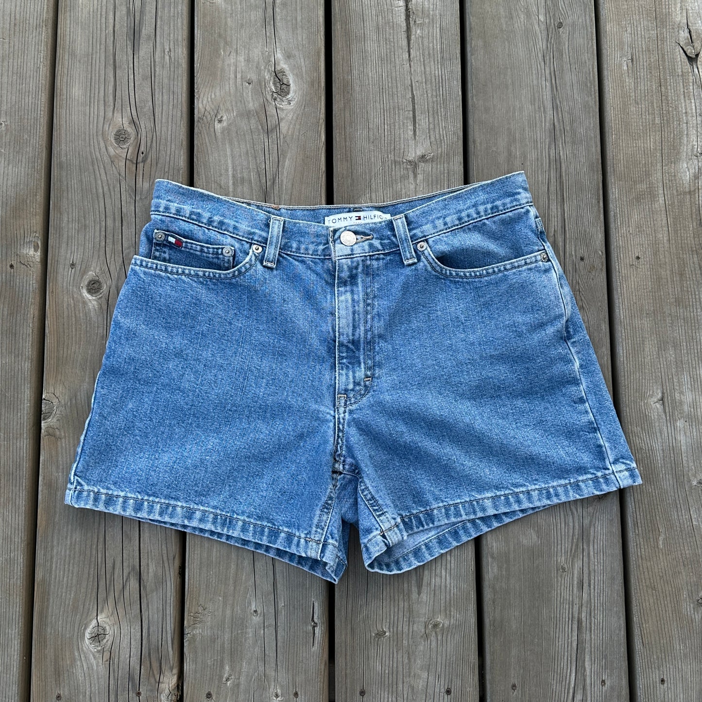 2000s tommy hilfiger denim shorts (6)