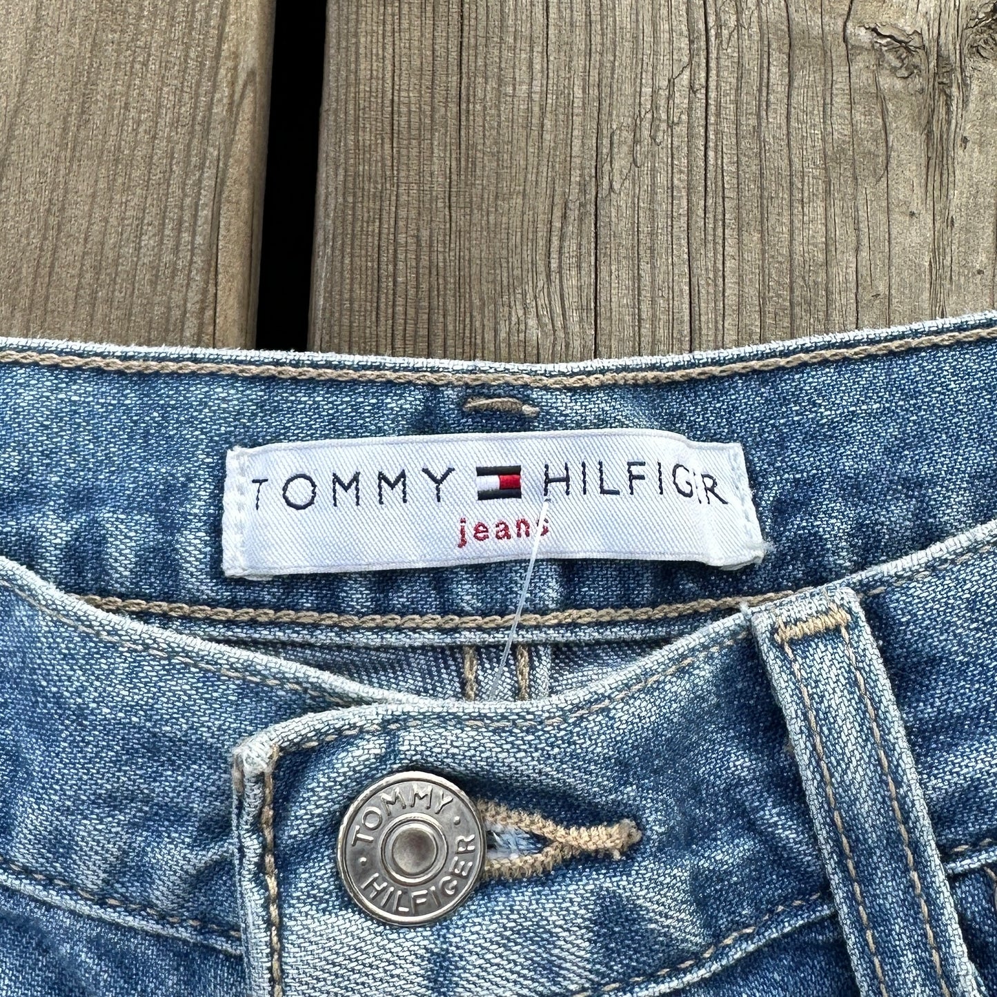 2000s tommy hilfiger denim shorts (6)