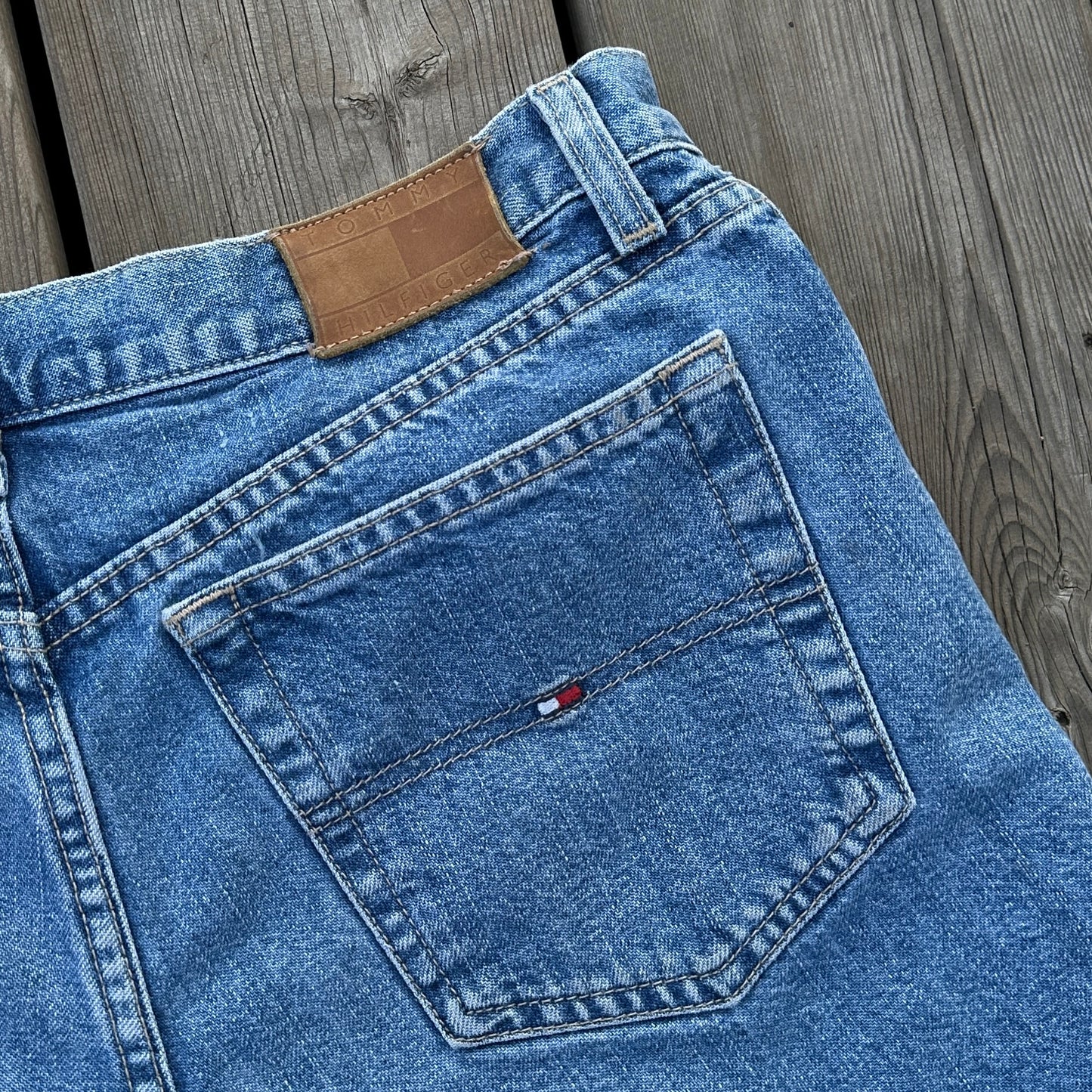 2000s tommy hilfiger denim shorts (6)