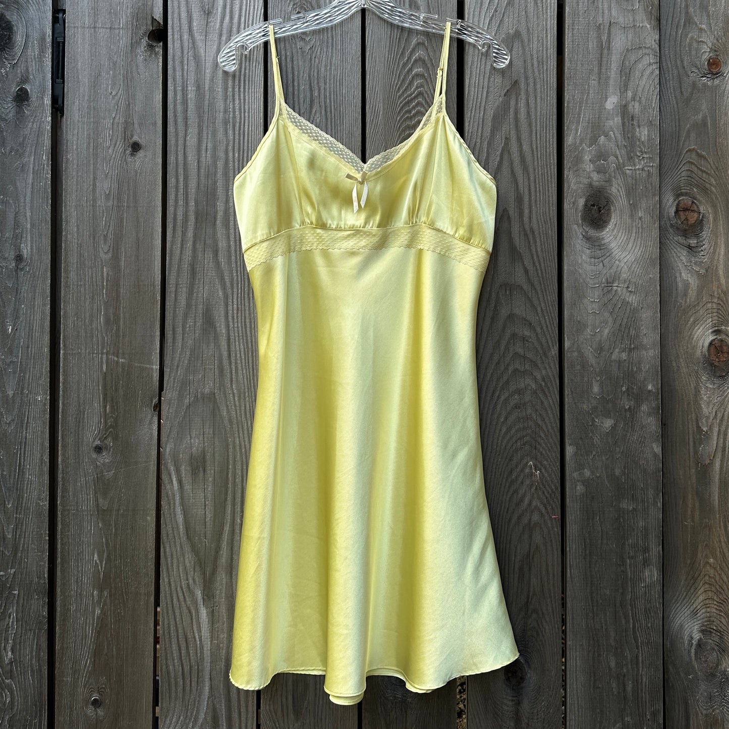 y2k butter yellow slip dress (lg)