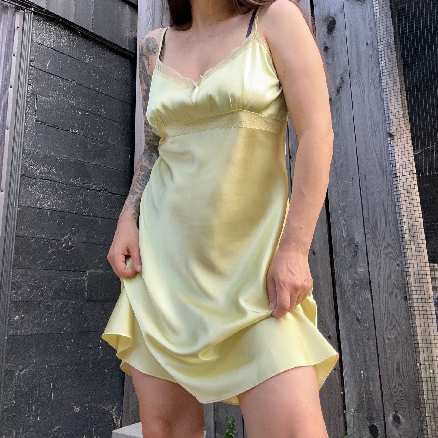 y2k butter yellow slip dress (lg)