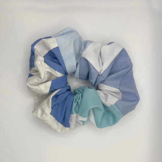 jumbo scrunchie baby blue and white quilted