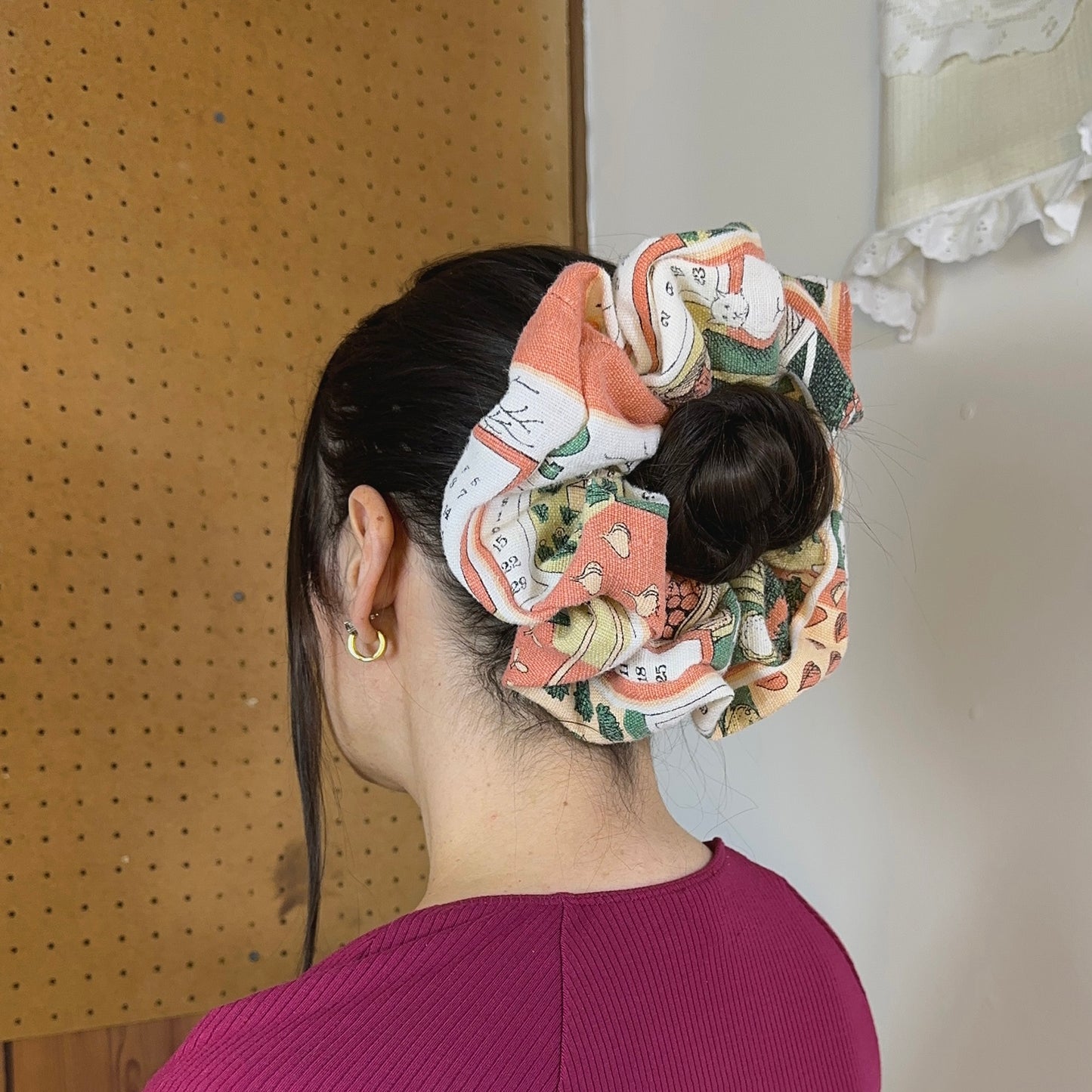 jumbo scrunchie coral white linen calender