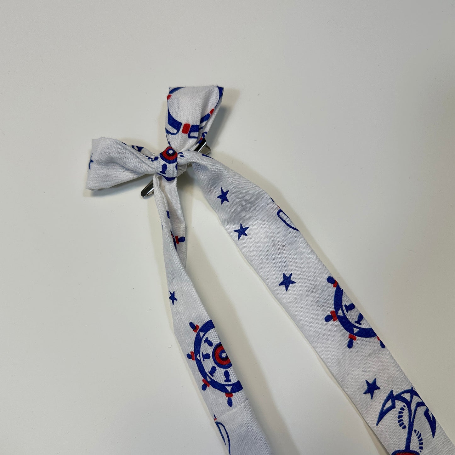 hair bow - white anchors