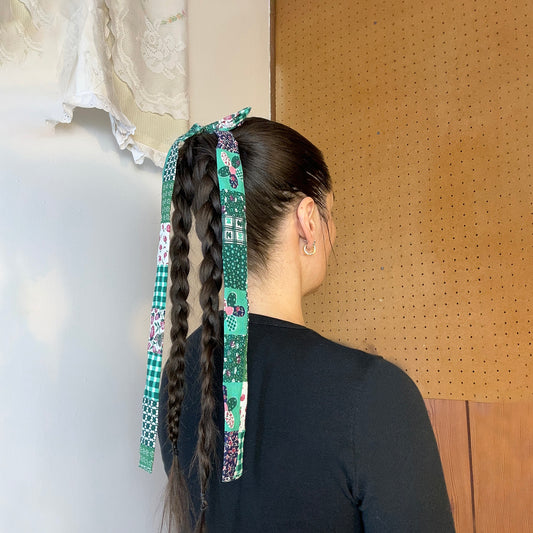 hair bow - turquoise quilted