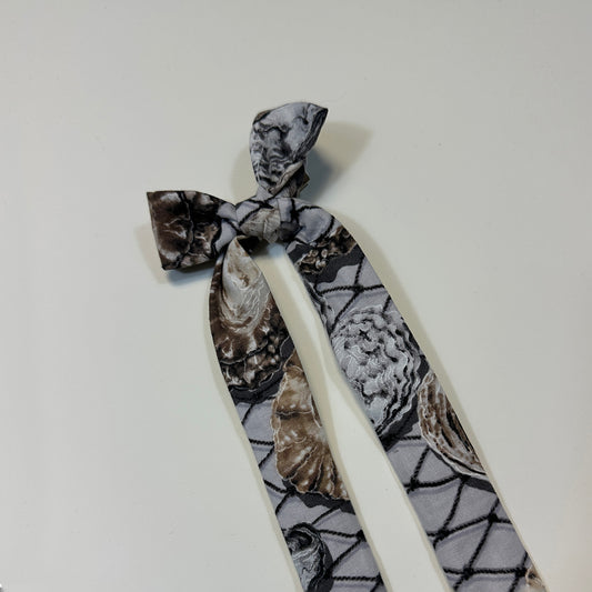 hair bow - oyster print