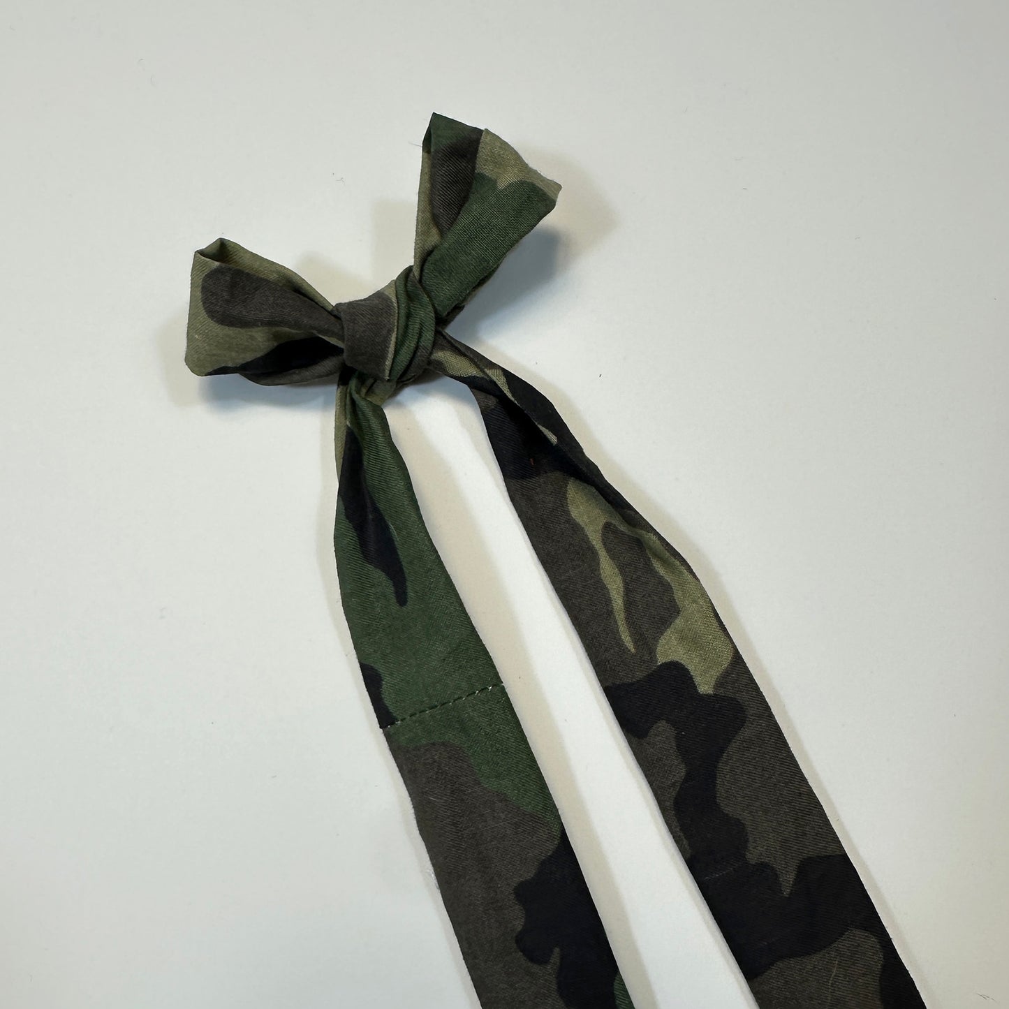 hair bow - green army camo