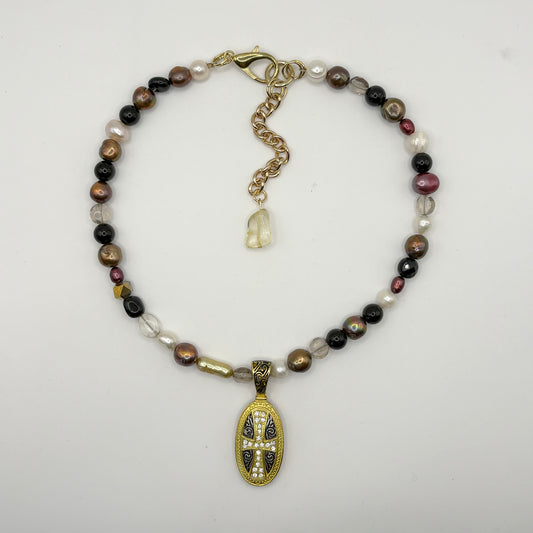 gold lion gonna tell me where the light is